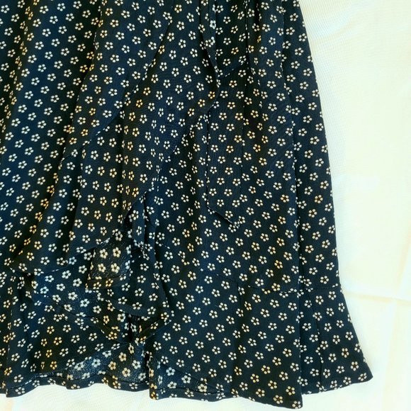 Sanctuary Fun & Flirty Black and White Dress Size 2 NWT - Picture 5 of 8